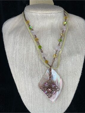 Handcrafted Mother-of-Pearl Pendant Necklace in Pale Green and Pink